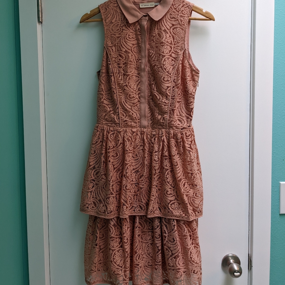 The Addison Story Anthropologie blush pink lace tiered sleeveless shirt dress S